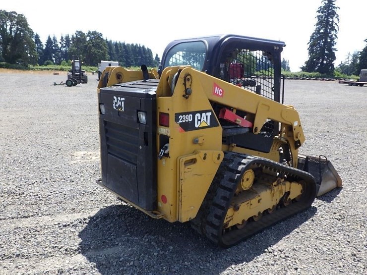 2018-caterpillar-239d-image-5
