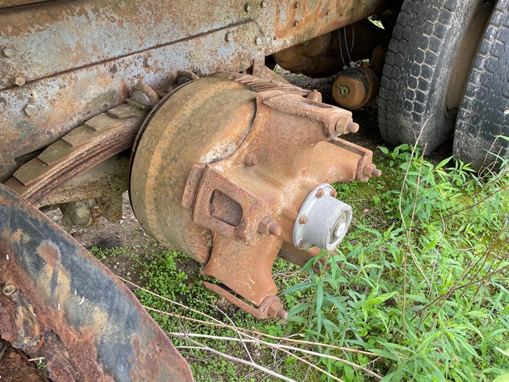#1381-•-international-f-2674-tri-axel-dump-truck-image-29