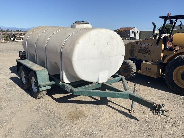 pbm-1600g-poly-tank-trailer-image-3