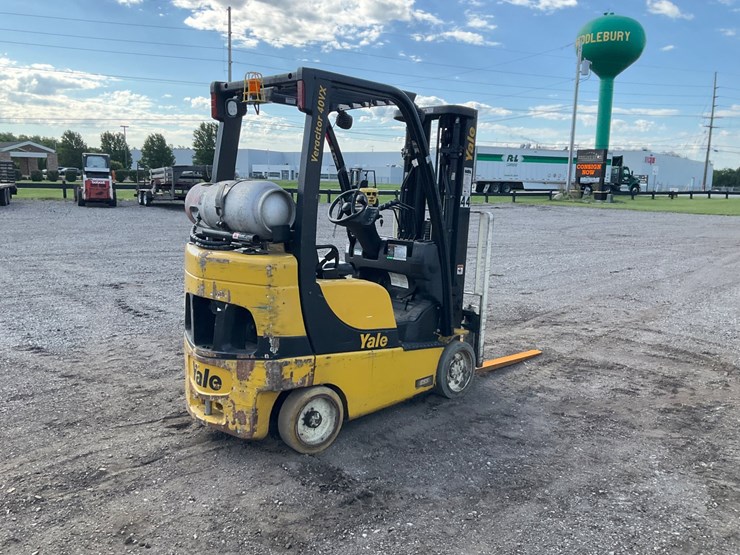 #1387-•-2013-yale-glc040sv-forklift-image-6