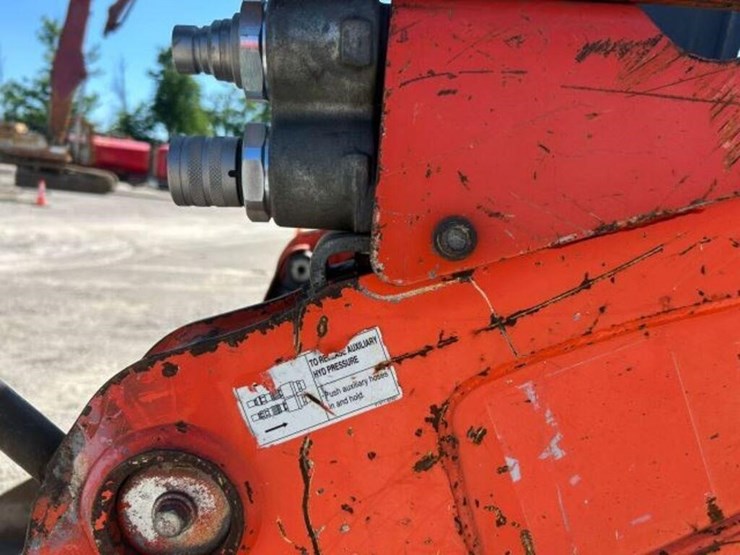 2018-kubota-ssv65-image-50