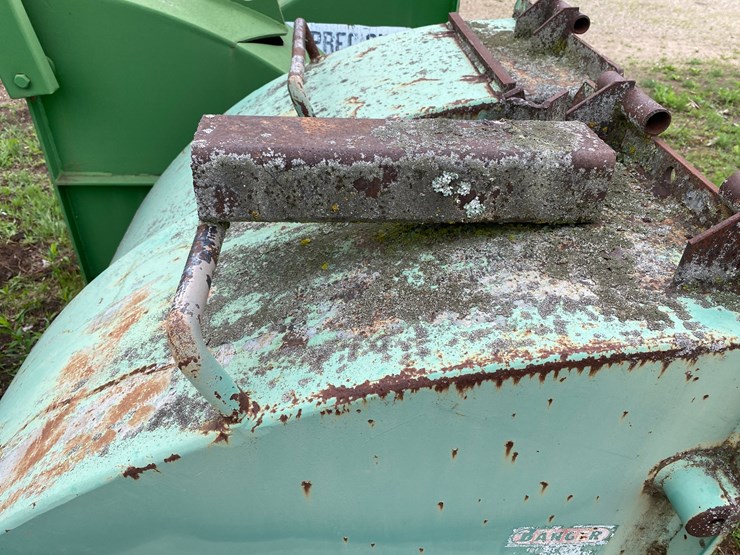 #1565-•-(4)-metal-chipping-chutes-image-9