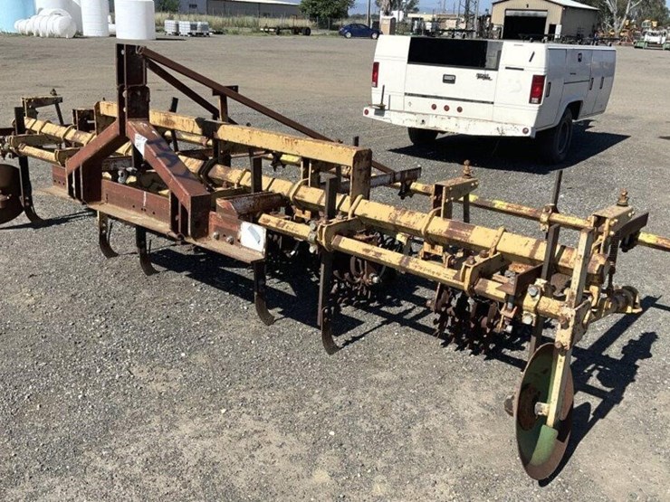 custom-3-pt-3-row-60"-rolling-cultivator-image-1