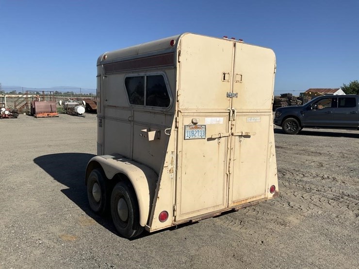 (dmv)-w&w-(2)-horse-horsey-trailer-image-4