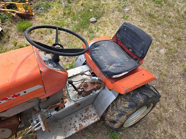 1974-massey-ferguson-12-image-5