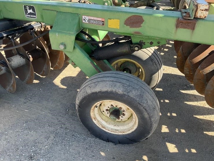 john-deere-650-image-25