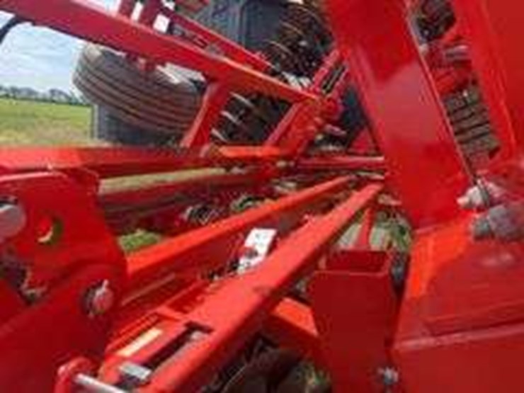 kuhn-krause-8215-image-24