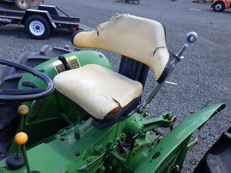 john-deere-2040-image-10