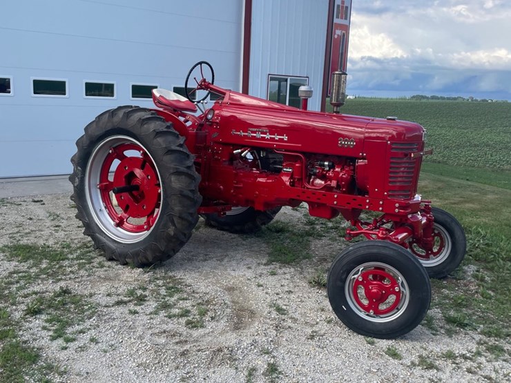 #5527-•-farmall-300-image-3