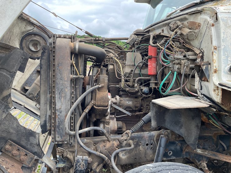 ford-9000-image-30