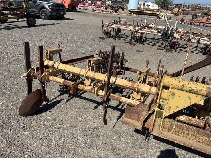 custom-3-pt-3-row-60"-rolling-cultivator-image-9