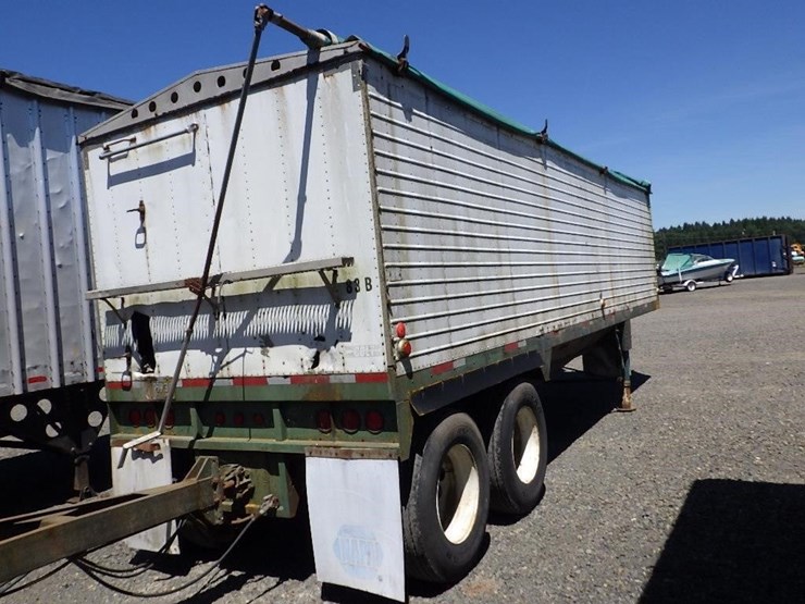 1982-axle-dump-trailer-image-4
