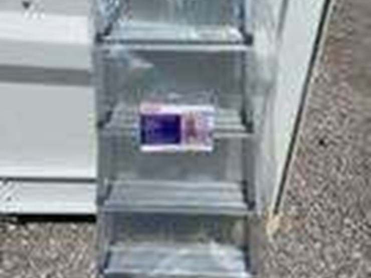 folding-step-ladder-image-1