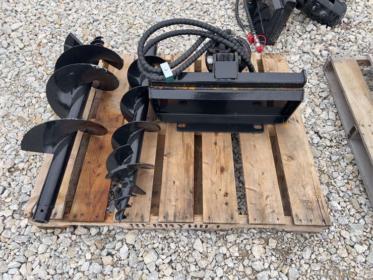 hydraulic-earth-auger-attachment-with-dual-augers-image-4