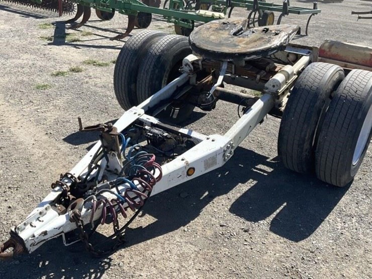 silver-eagle-5th-wheel-field-dolly-image-1
