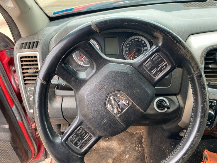 2015-dodge-ram-1500-image-11