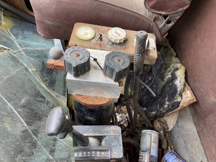 #1381-•-international-f-2674-tri-axel-dump-truck-image-24