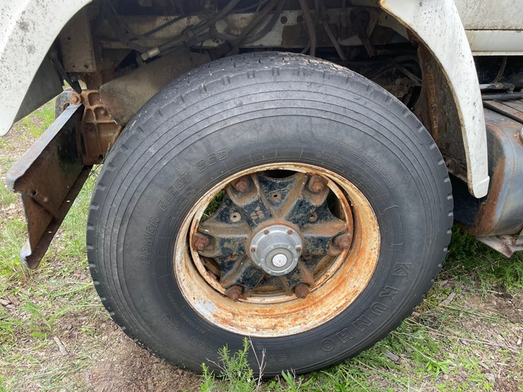 #1392-•-1974-fleetstar-2070a-tandem-axel-dump-truck-image-21