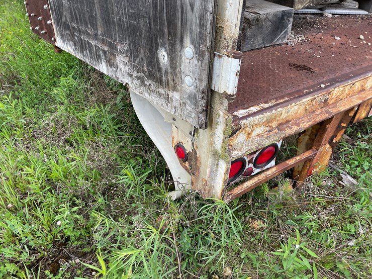 #1384-•-1995-wabash-53"-semi-van-trailer-body-image-28
