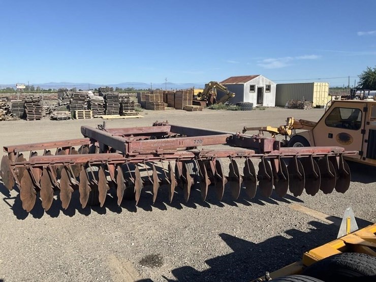 case-ih-770-image-5