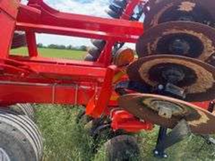 kuhn-krause-8215-image-17