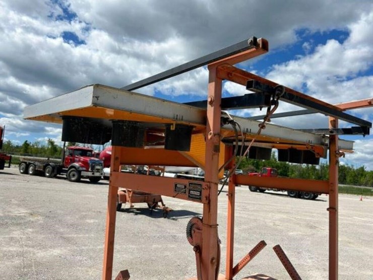tow-behind-sign-board-image-32