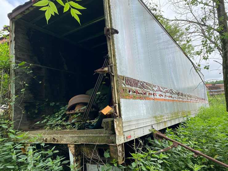 #1639-•-semi-trailer-with-contents-(no-title)-image-3