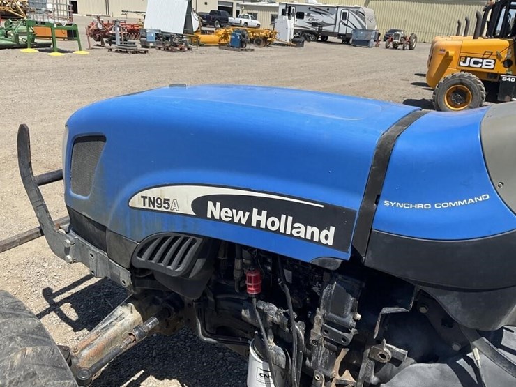 new-holland-tn95a-image-9