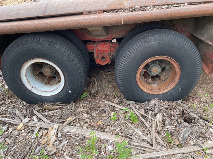 ford-9000-image-87