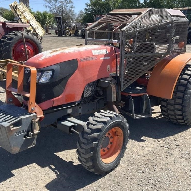 KUBOTA M9960