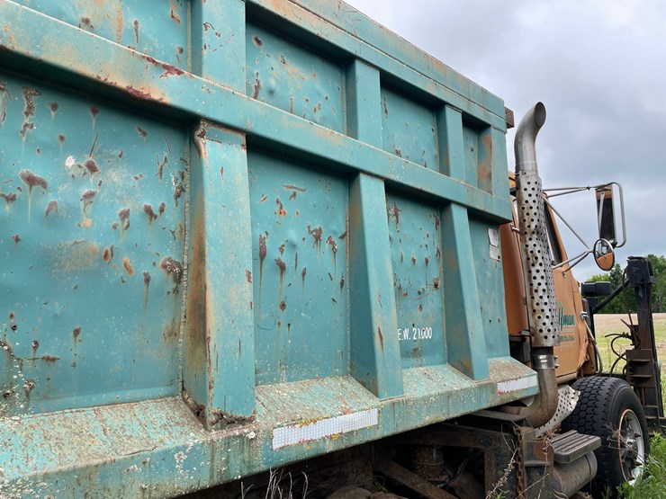 #1381-•-international-f-2674-tri-axel-dump-truck-image-44