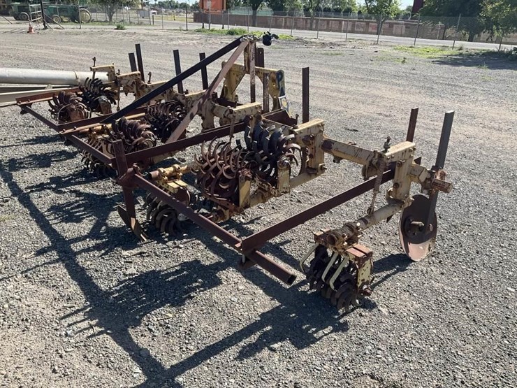 custom-3-pt-3-row-60"-rolling-cultivator-image-5
