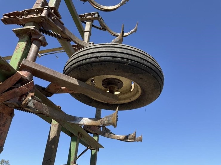 glencoe-30'-fold-up-field-cultivator-image-15