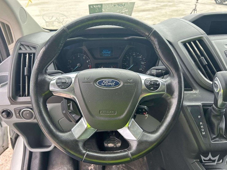 2017-ford-transit-image-11