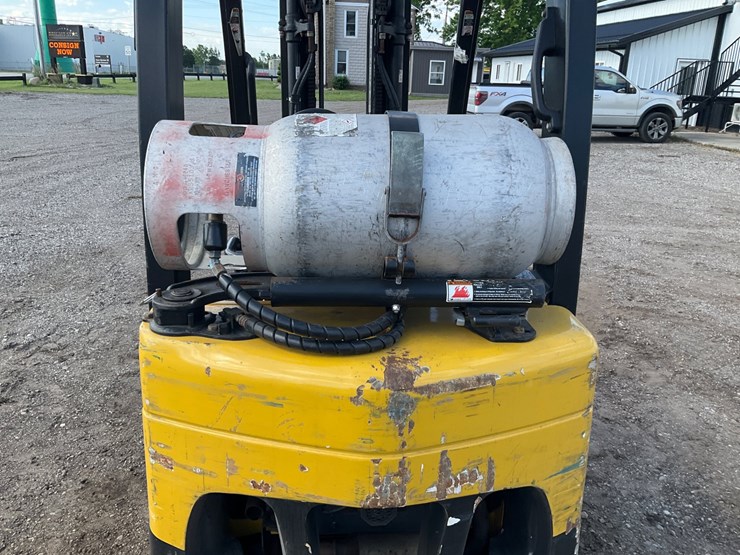 #1387-•-2013-yale-glc040sv-forklift-image-23
