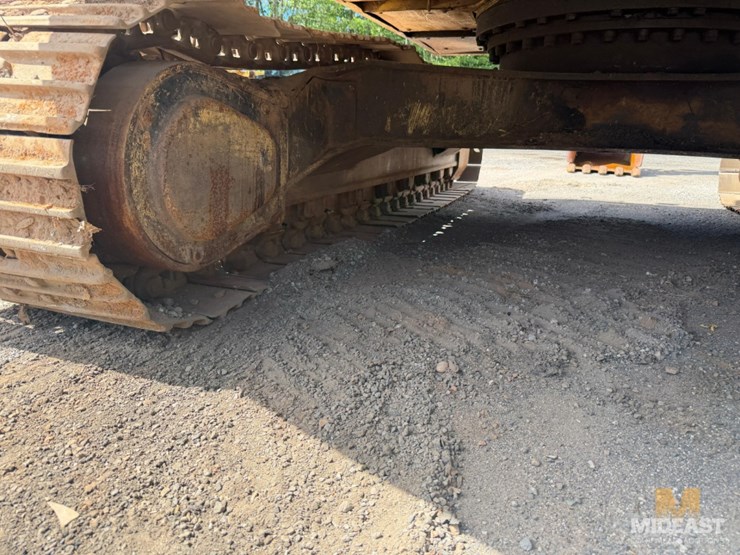 caterpillar-322l-image-13