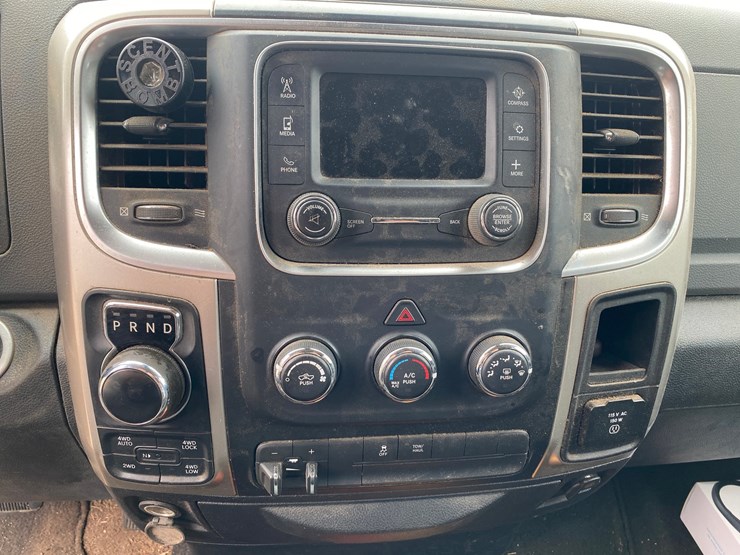 2015-dodge-ram-1500-image-10