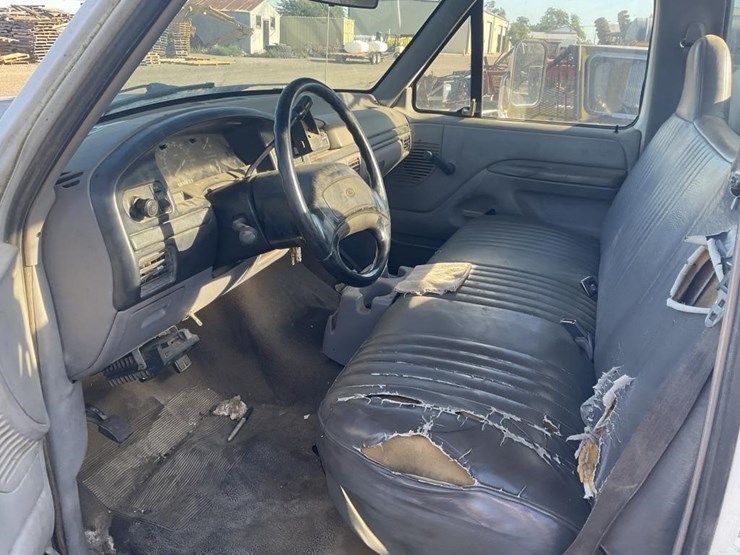 1996-ford-f350-image-16