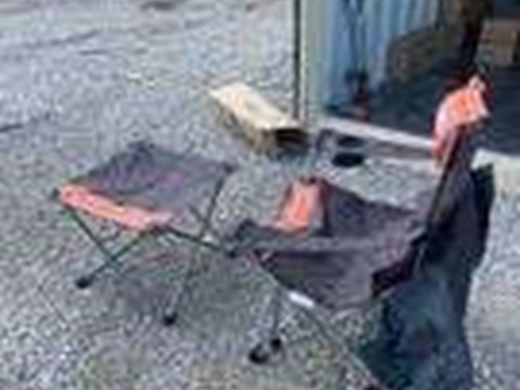 collapsible-camping-chair.-orange-brown.-comes-with-foot-stool-and-storage-bag!-image-3