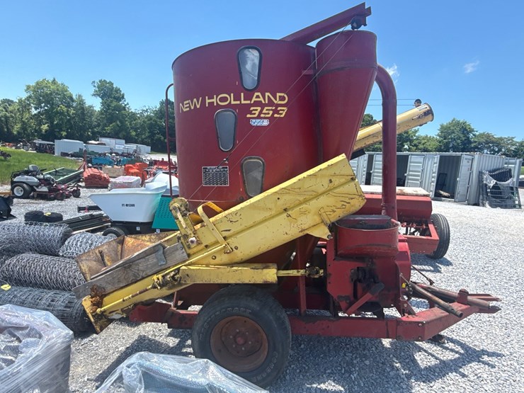 new-holland-853-image-8