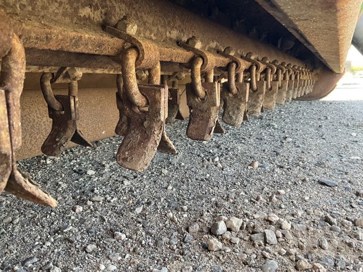 john-deere-390-image-9