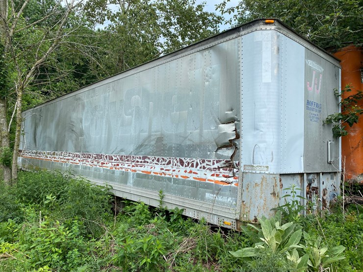 #1639-•-semi-trailer-with-contents-(no-title)-image-1