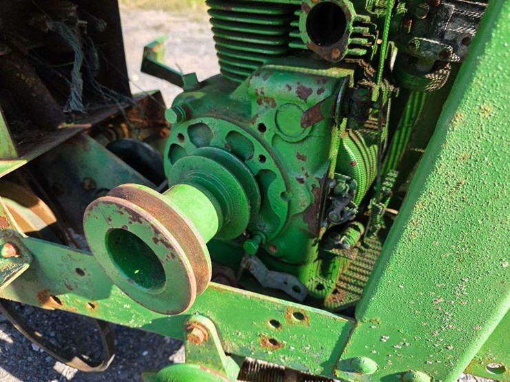 john-deere-110-image-8