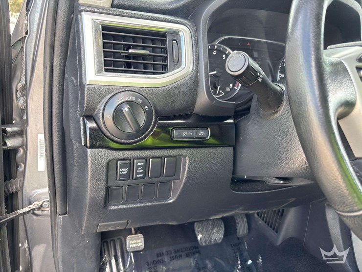 2021-nissan-titan-image-12