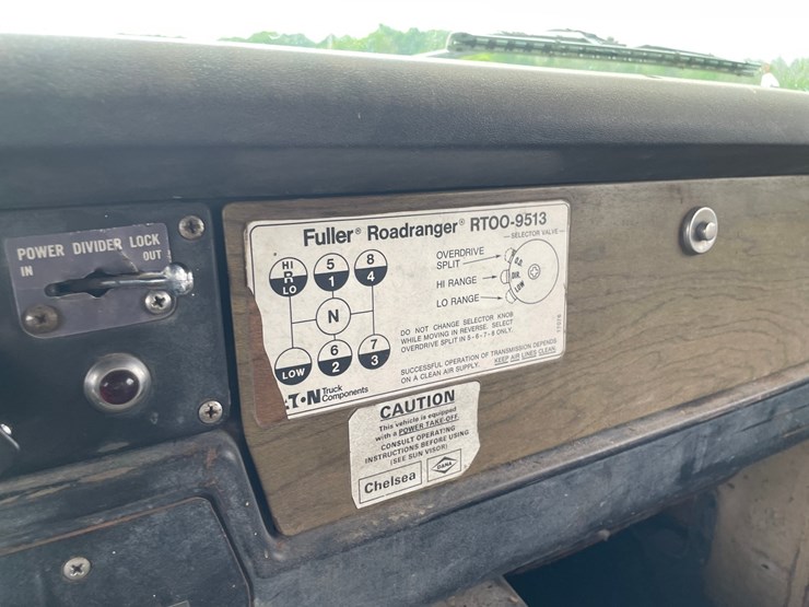 #1392-•-1974-fleetstar-2070a-tandem-axel-dump-truck-image-38
