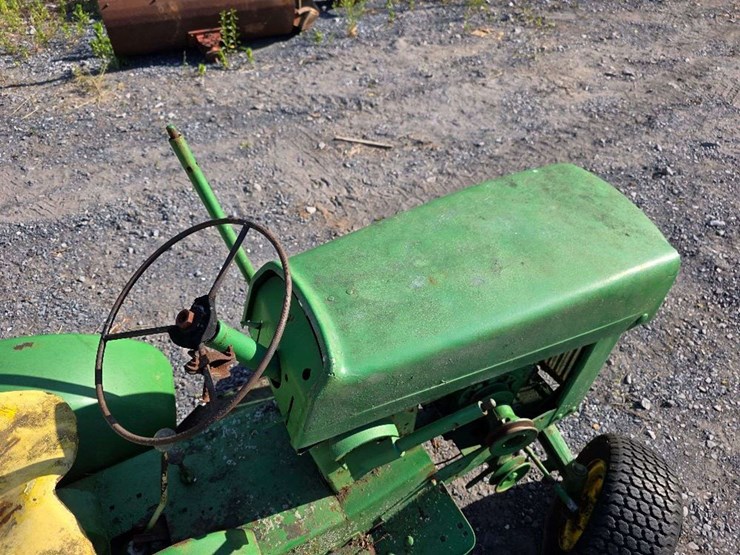 john-deere-110-image-7