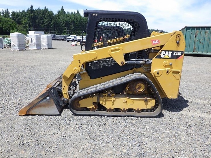 2018-caterpillar-239d-image-8