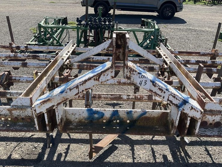 custom-3-pt-3-row-60"-cultivator-image-8
