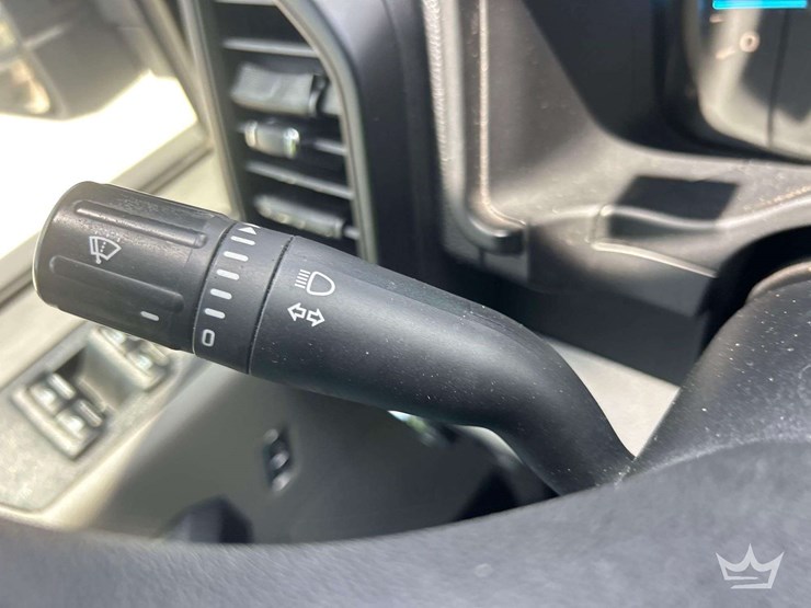 2020-ford-f150-image-12