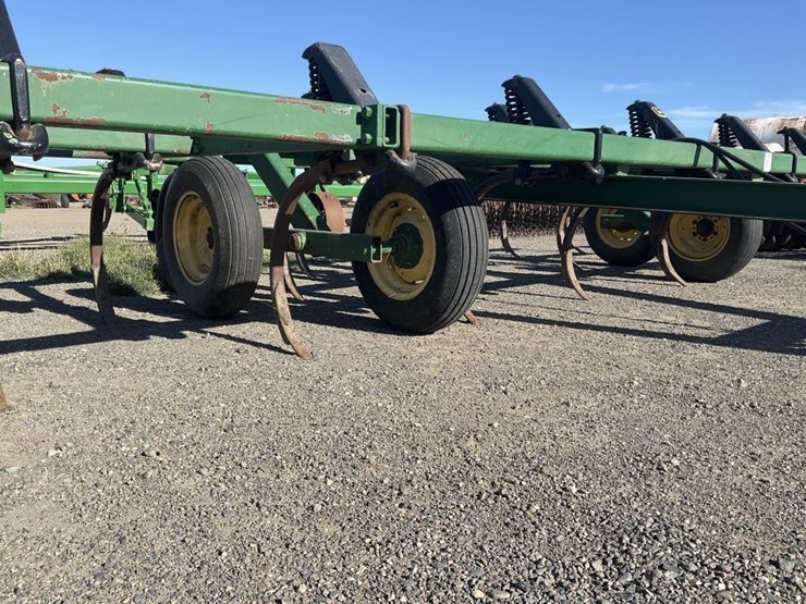 john-deere-1610-image-11